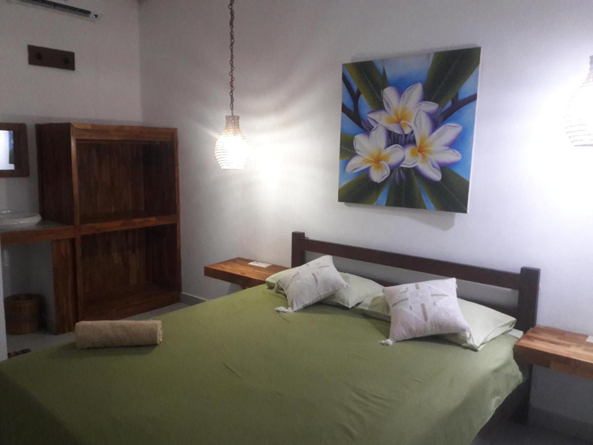 Hotel Cape Rose à Gili Trawangan Extérieur photo
