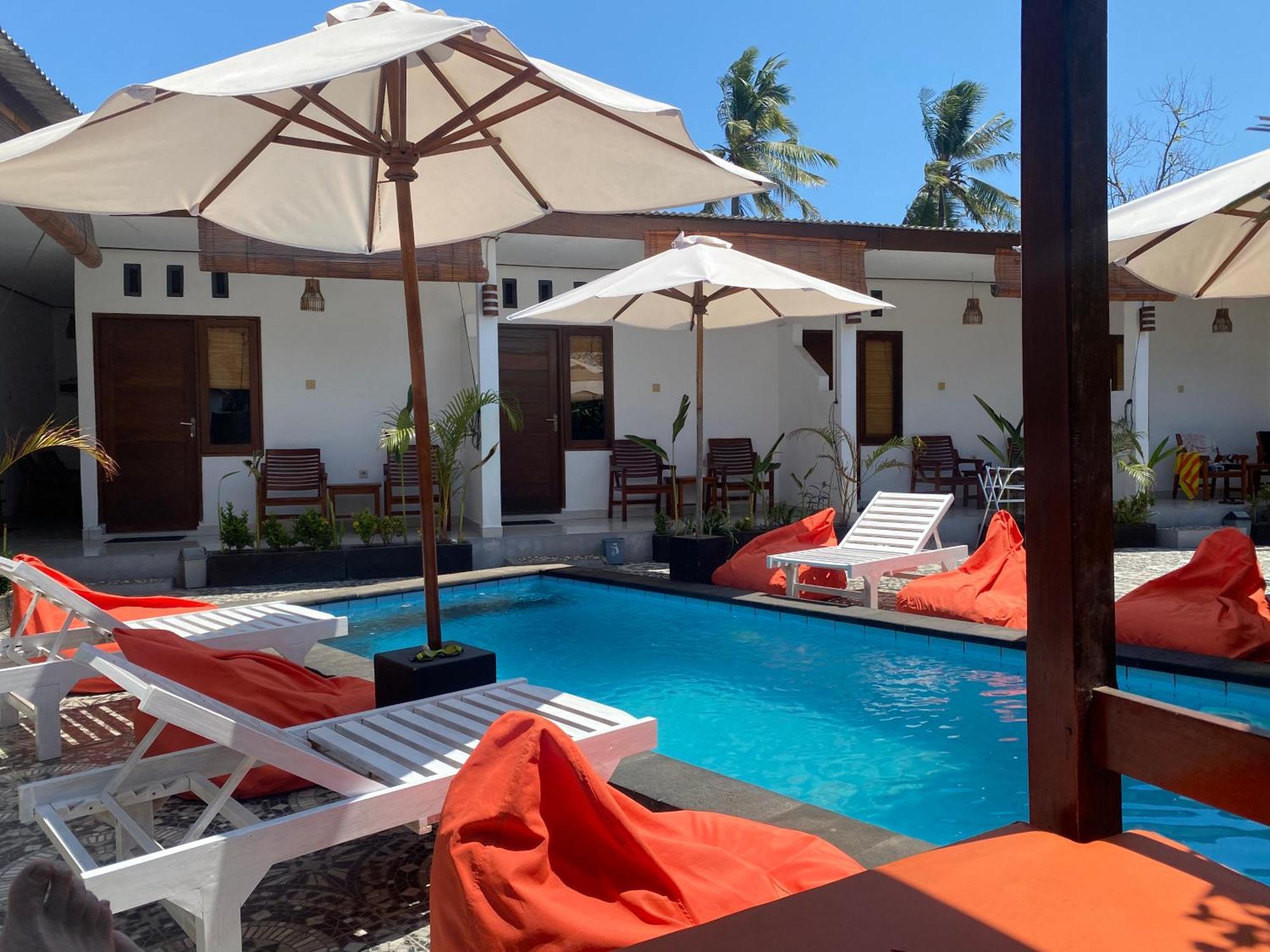 Hotel Cape Rose à Gili Trawangan Extérieur photo