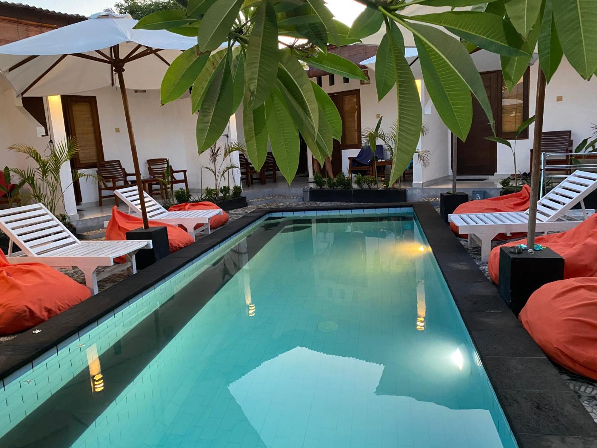Hotel Cape Rose à Gili Trawangan Extérieur photo