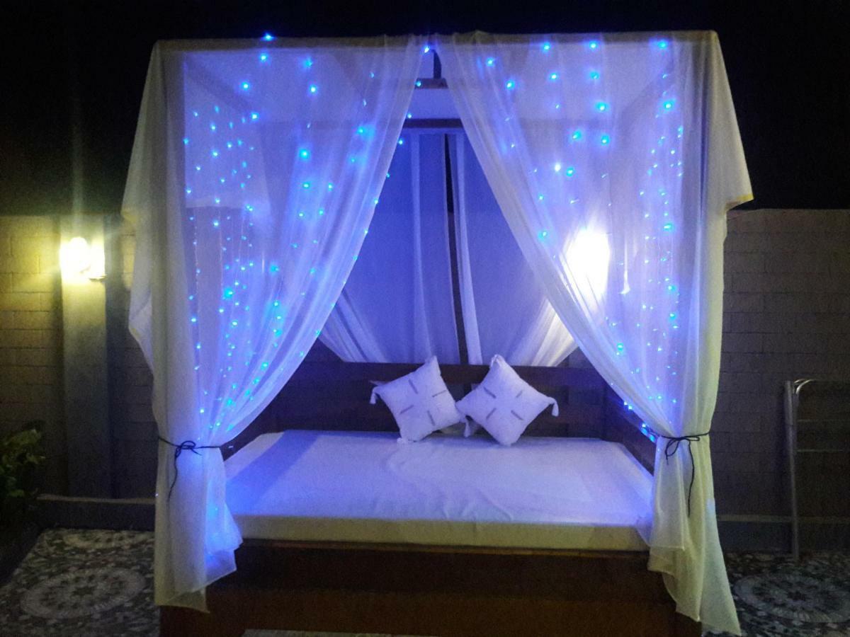 Hotel Cape Rose à Gili Trawangan Extérieur photo