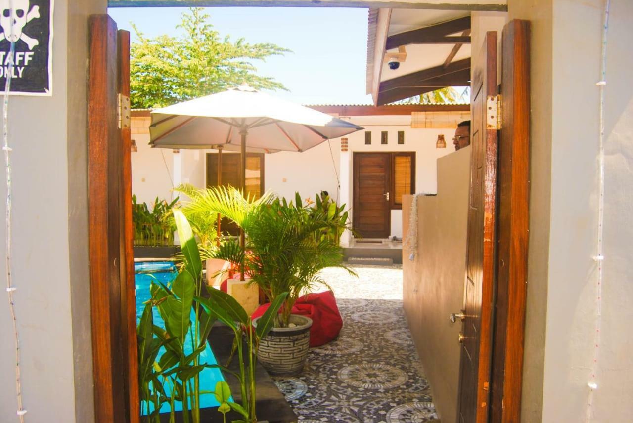 Hotel Cape Rose à Gili Trawangan Extérieur photo